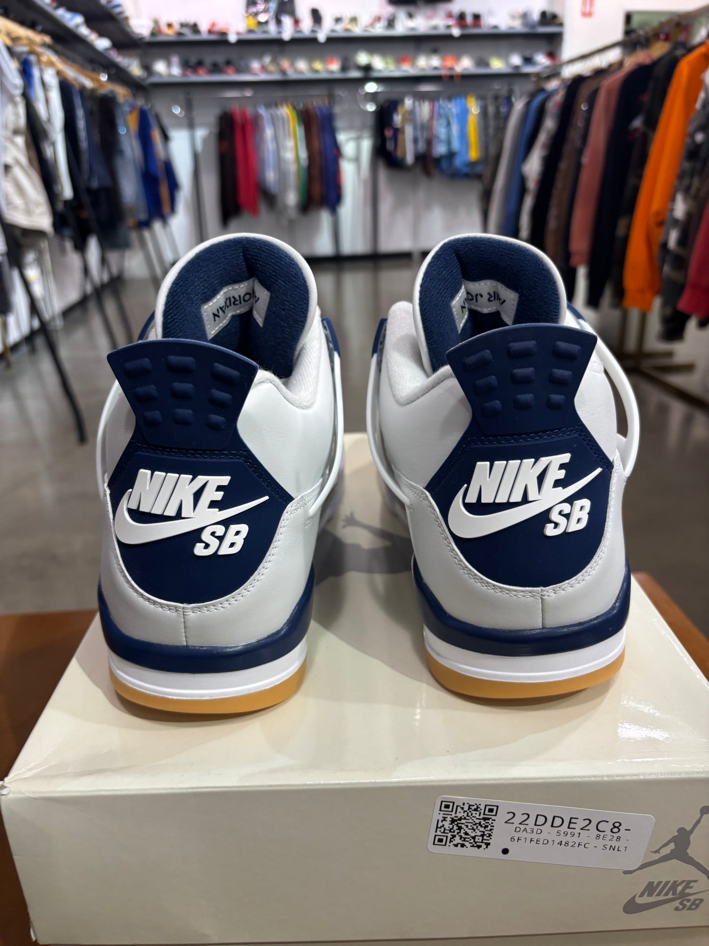 Air Jordan 4 SB Navy