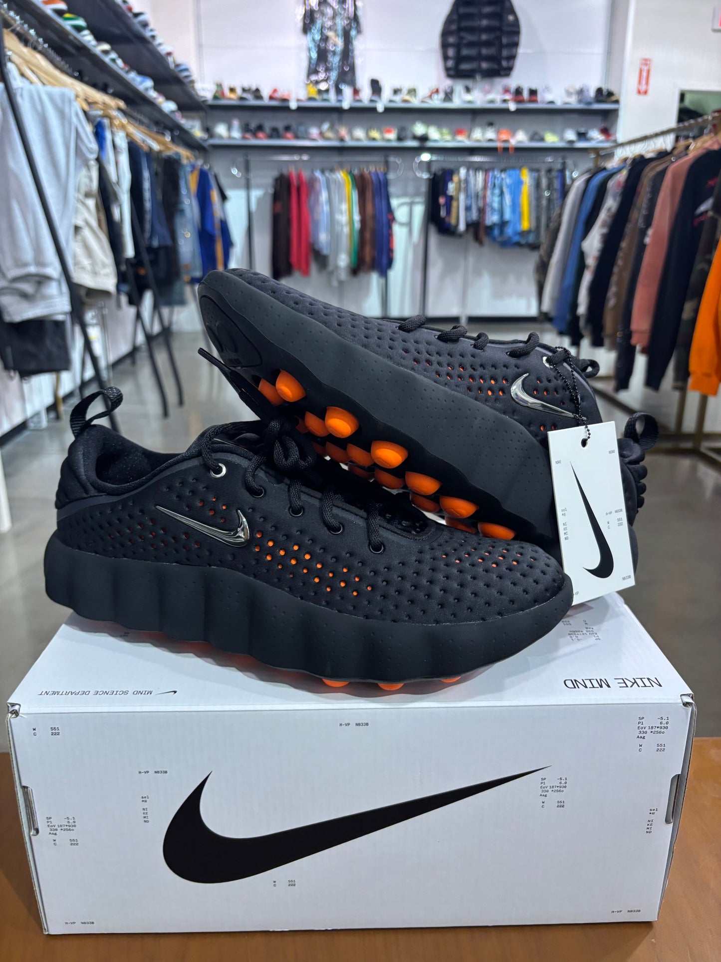 Nike Mind 002 Black Hyper Crimson