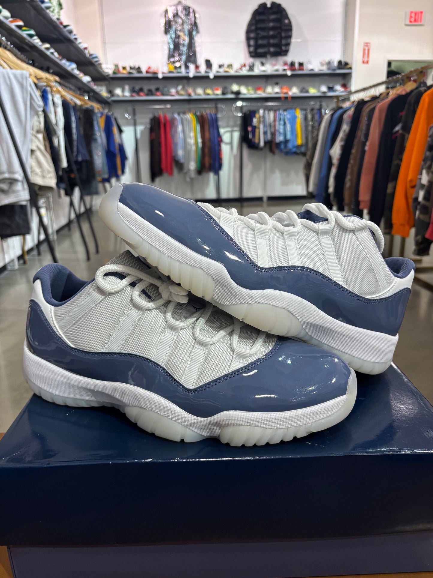 Air Jordan 11 Low Diffused Blue