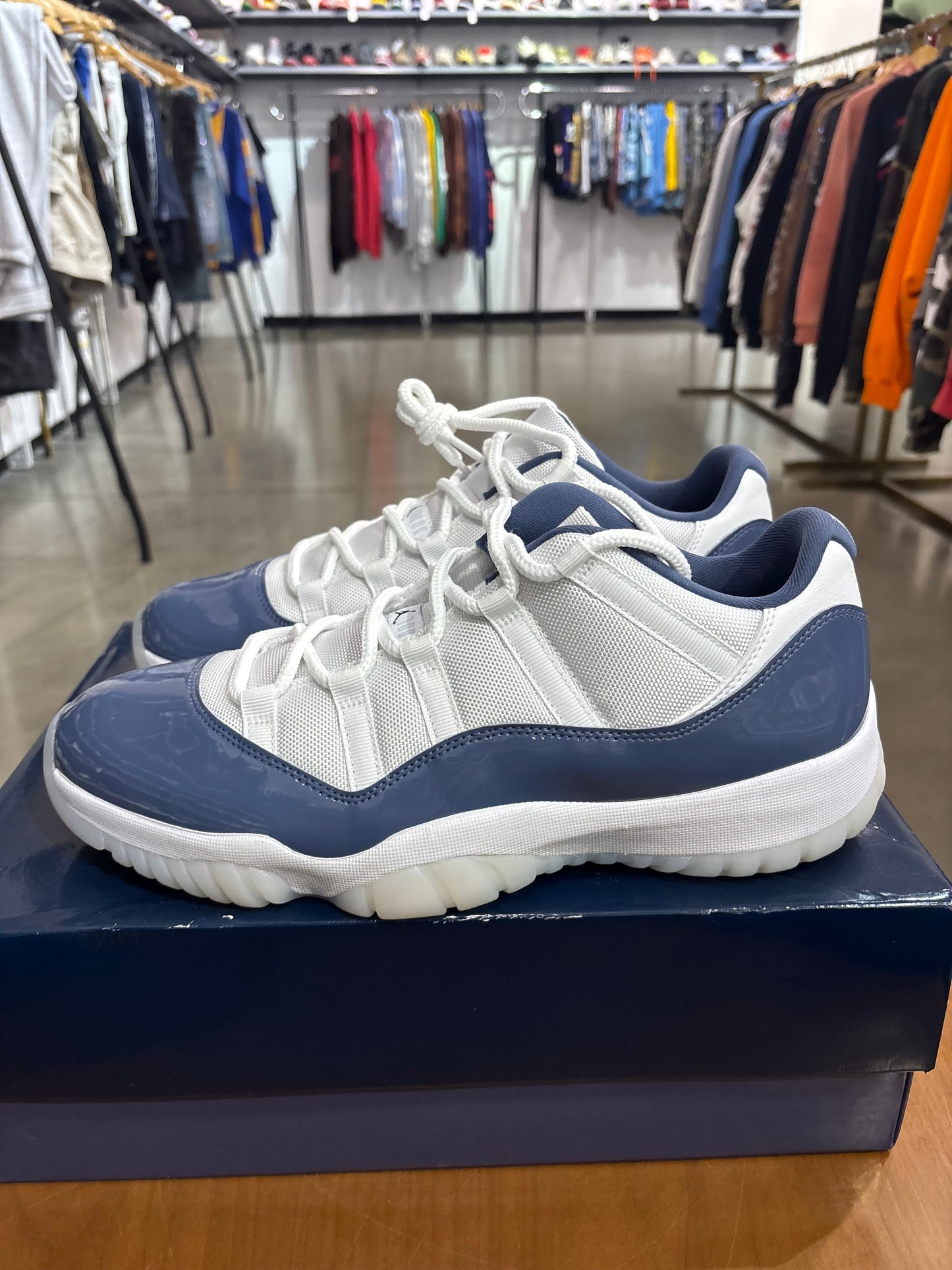 Air Jordan 11 Low Diffused Blue