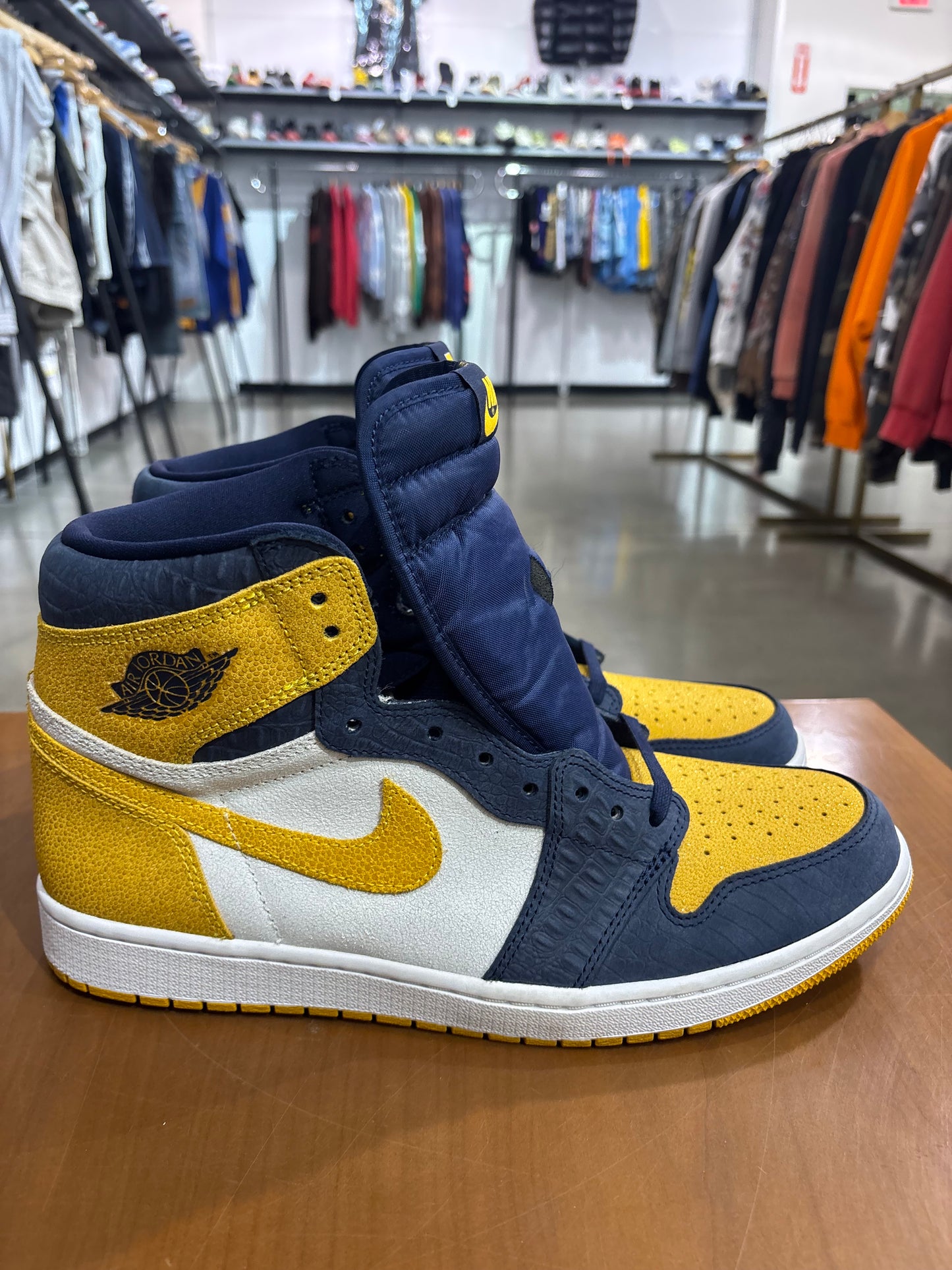 Preowned Air Jordan 1 High Michigan PE