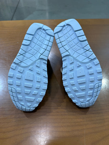 Preowned Air Max 1 Great Indoors