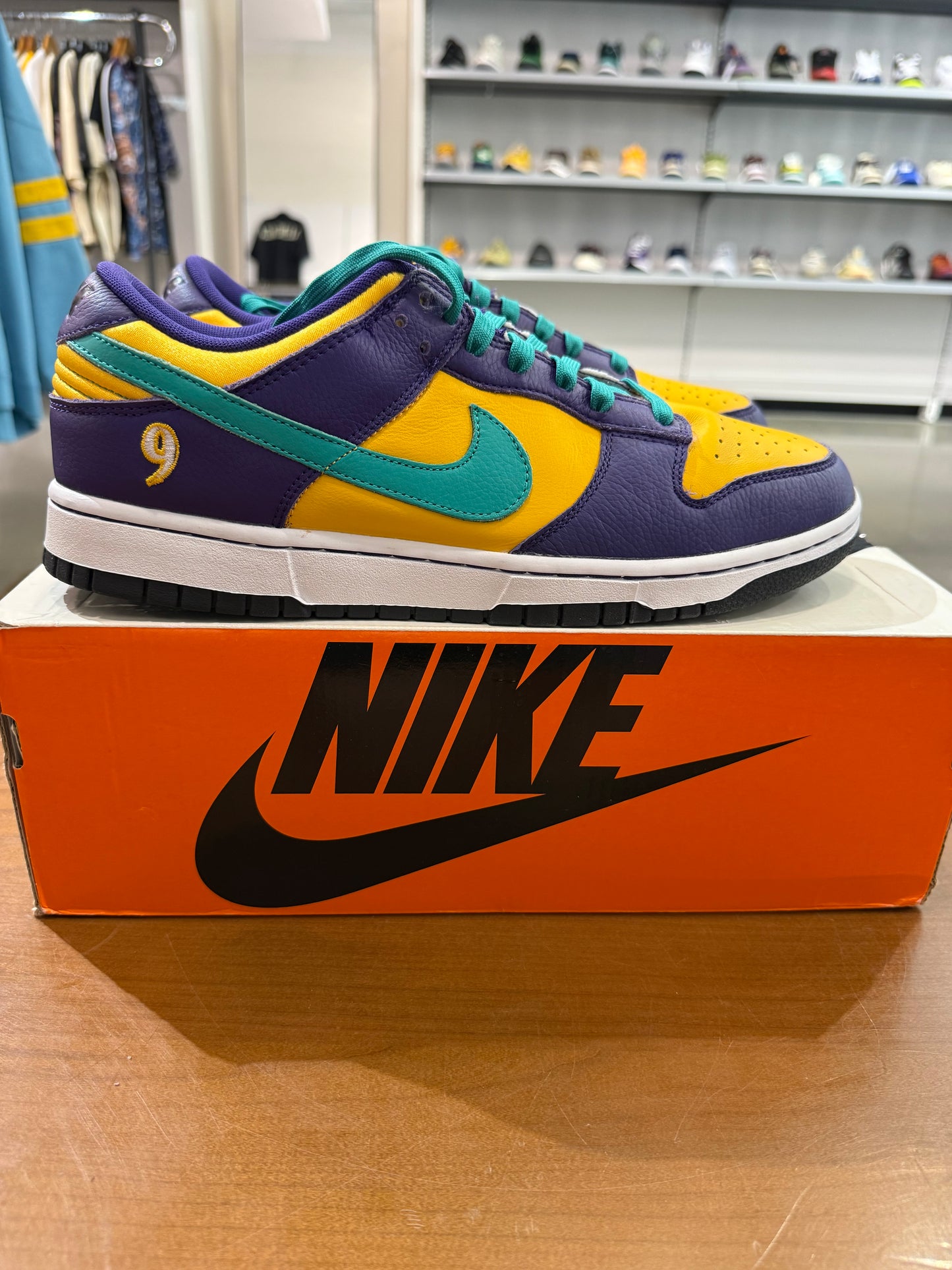Preowned Nike Dunk Low Lisa Leslie