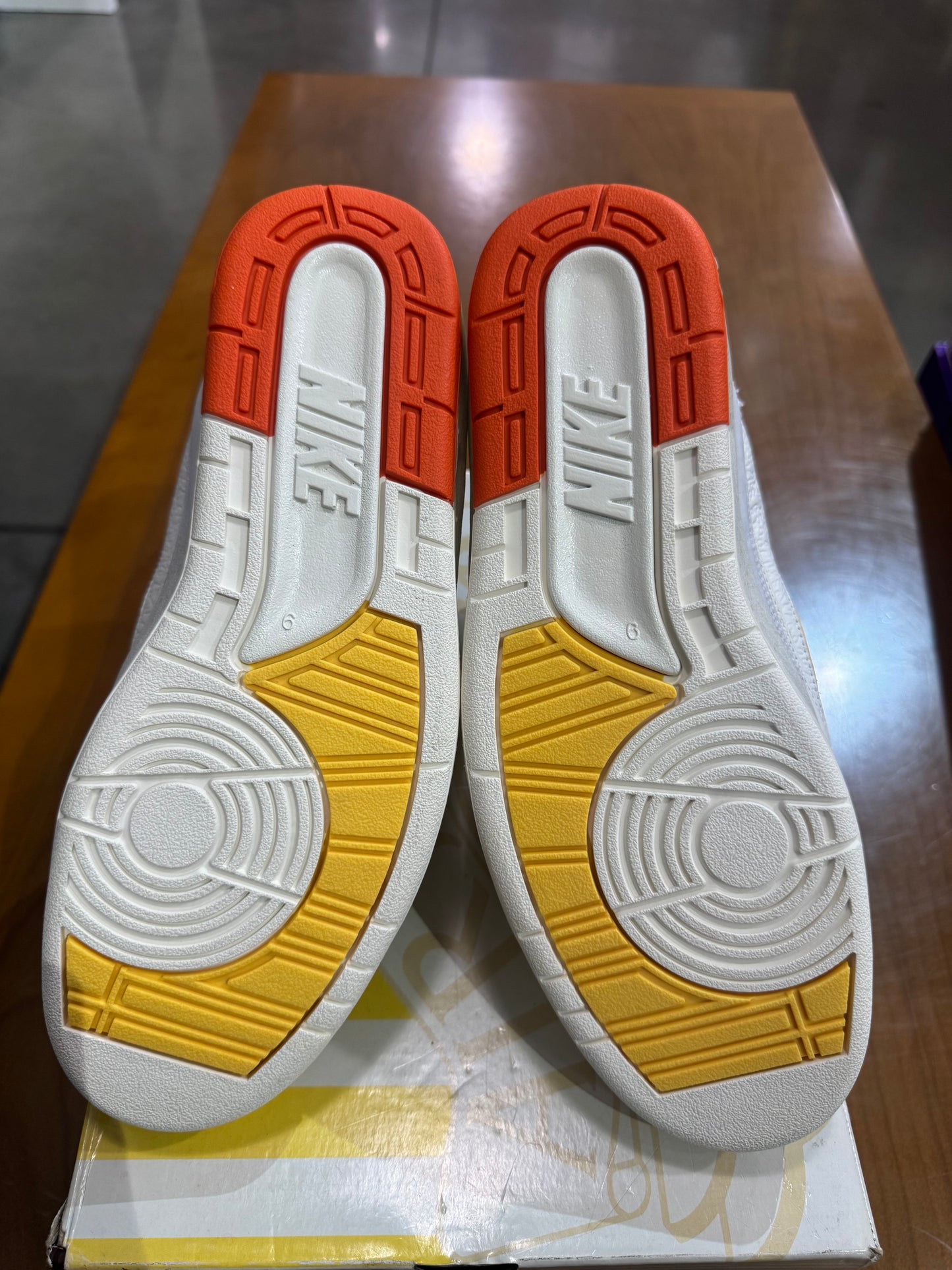 Air Jordan 2 Maison Chateau Rouge