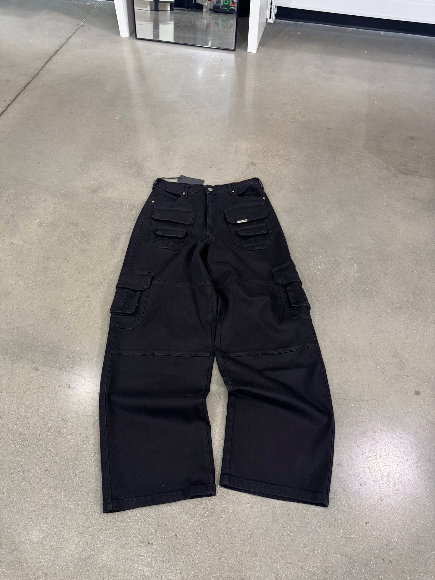 RTA Roman Cargo Jean Black