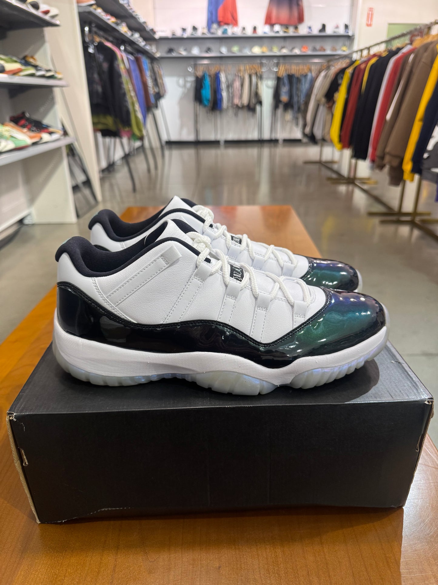 Air Jordan 11 Low Iridescent