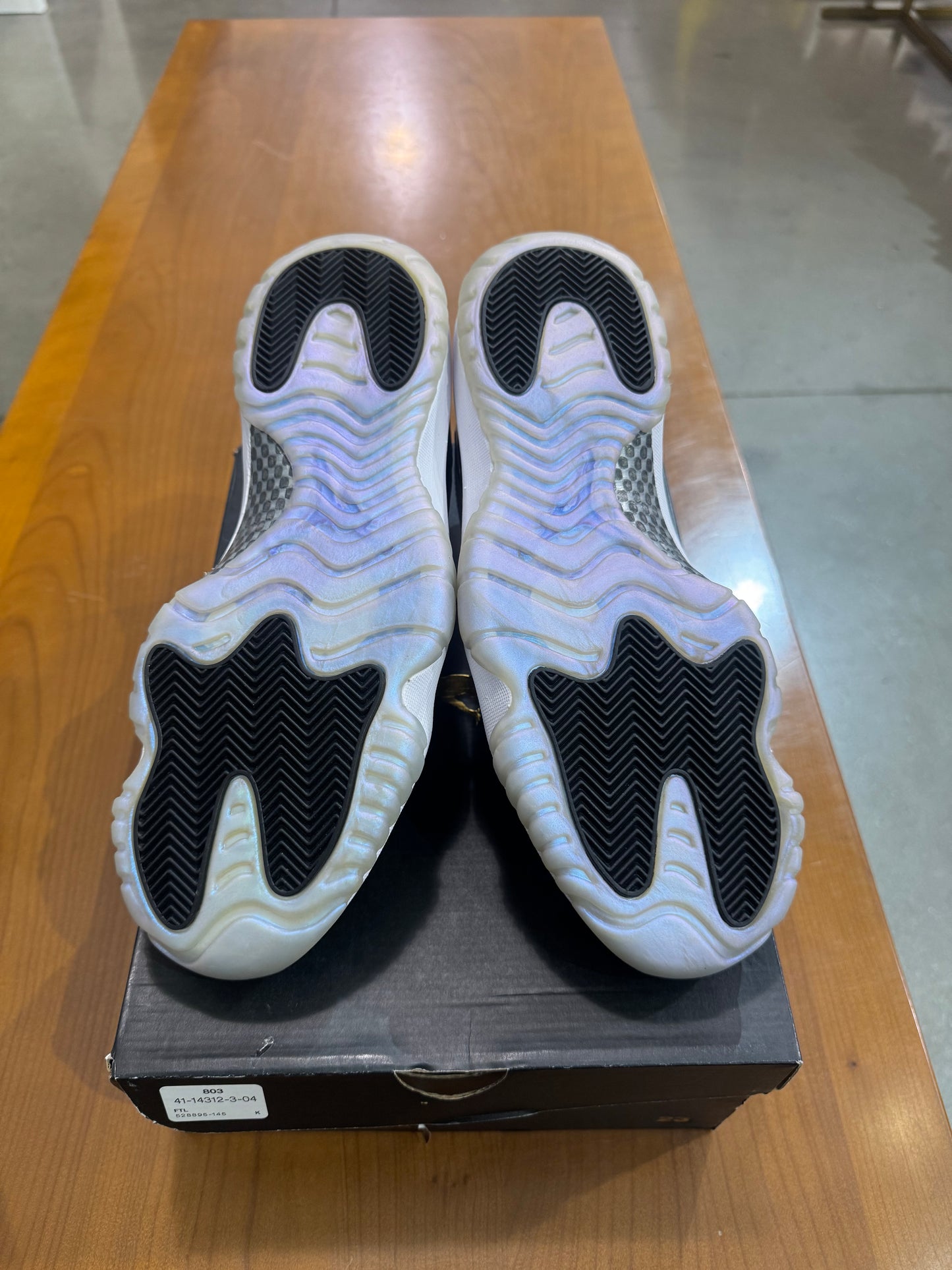 Air Jordan 11 Low Iridescent