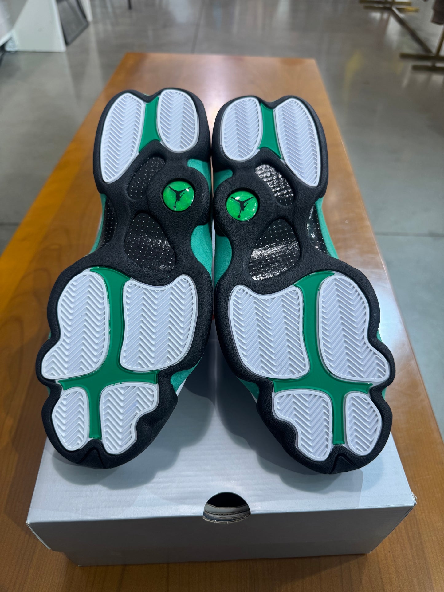 Air Jordan 13 Lucky Green