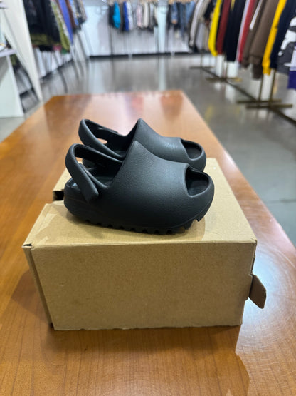 Yeezy Slide Dark Onyx