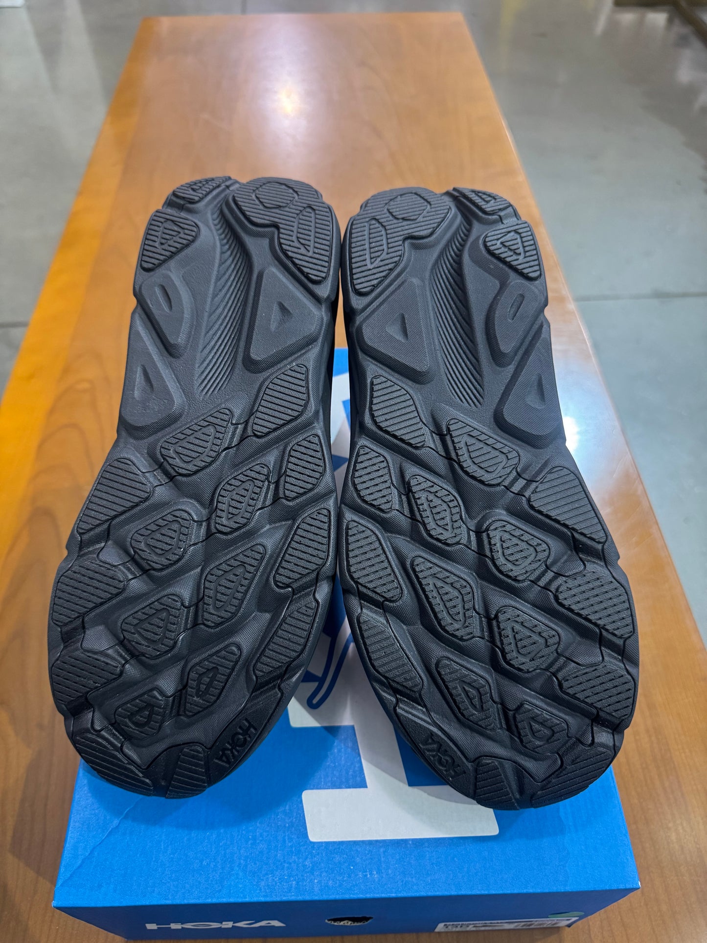 HOKA Clifton 9 GORE-TEX Triple Black