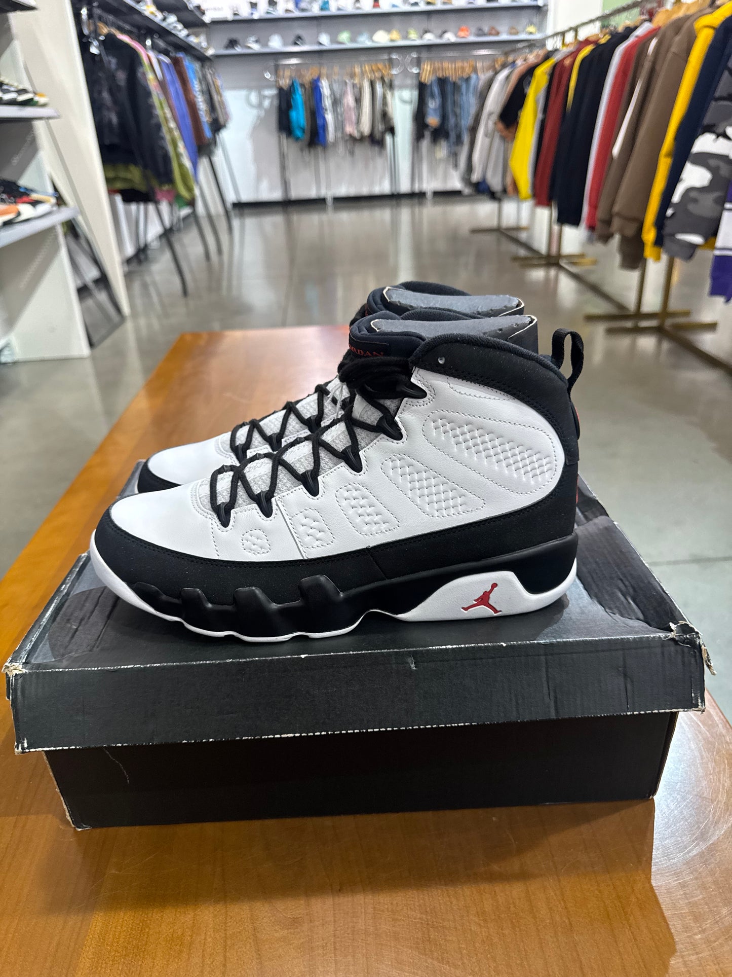Air Jordan 9 OG