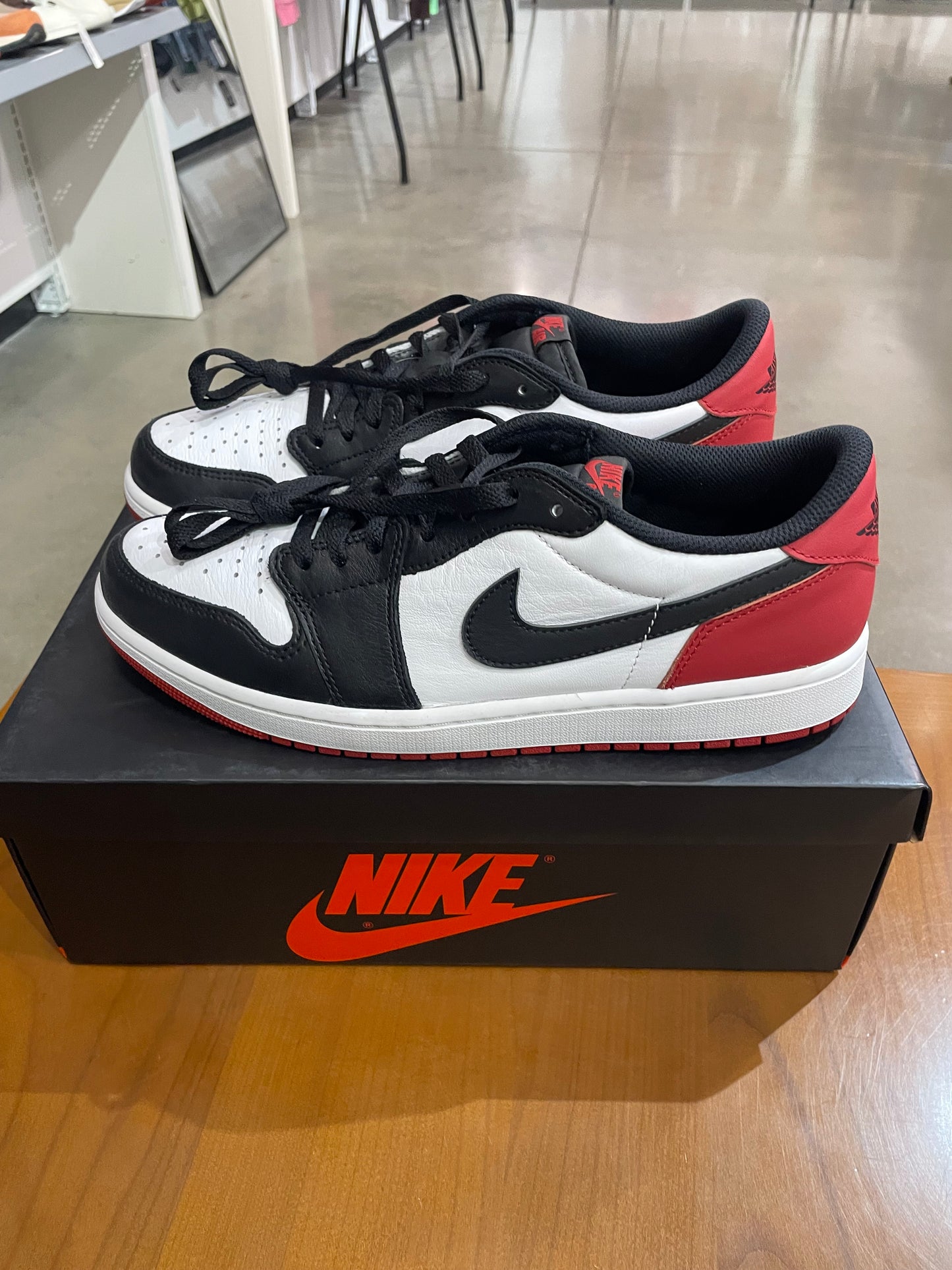 Preowned Air Jordan 1 Low Black Toe