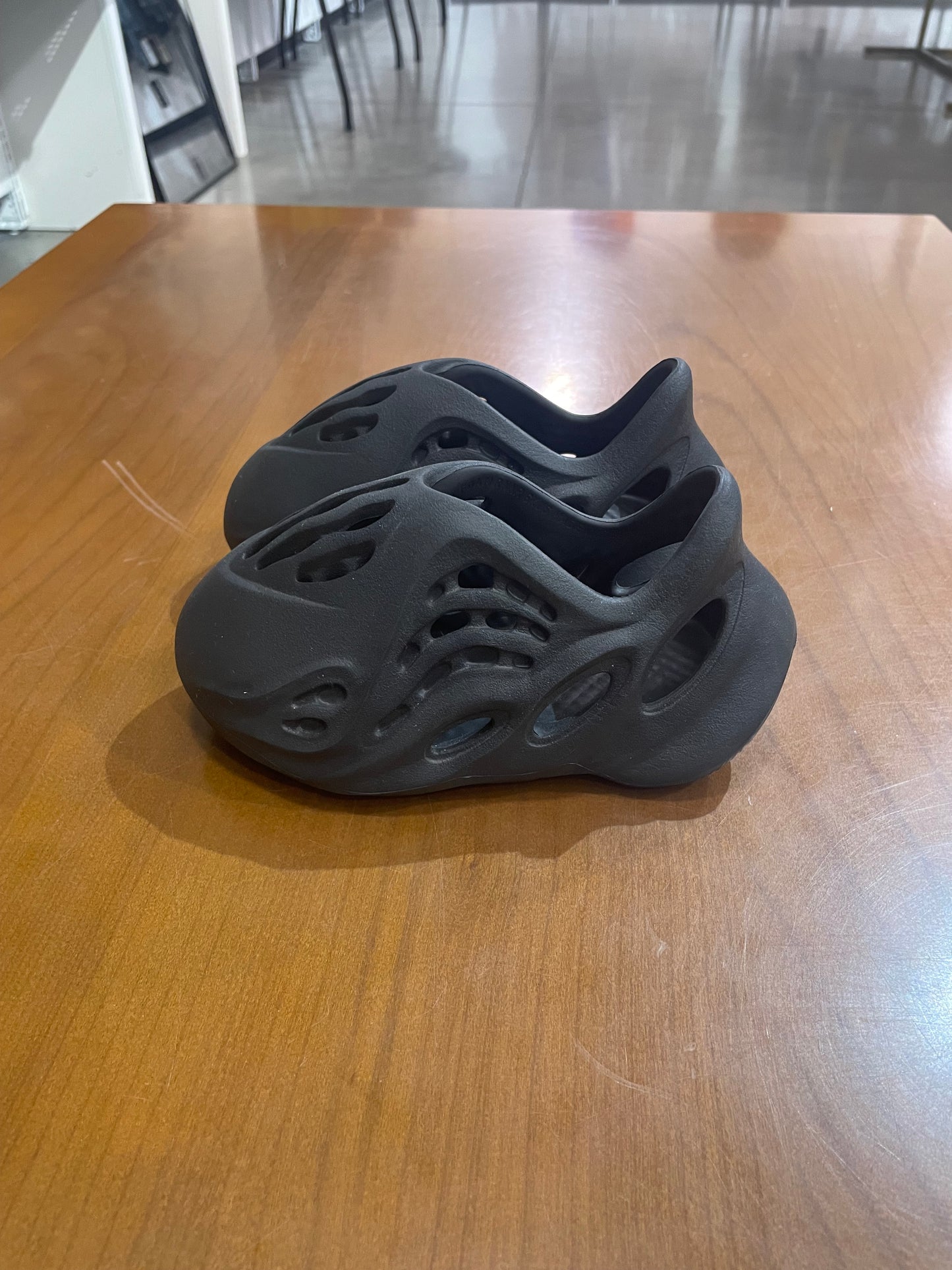 Preowned Yeezy Foam Runner Onyx