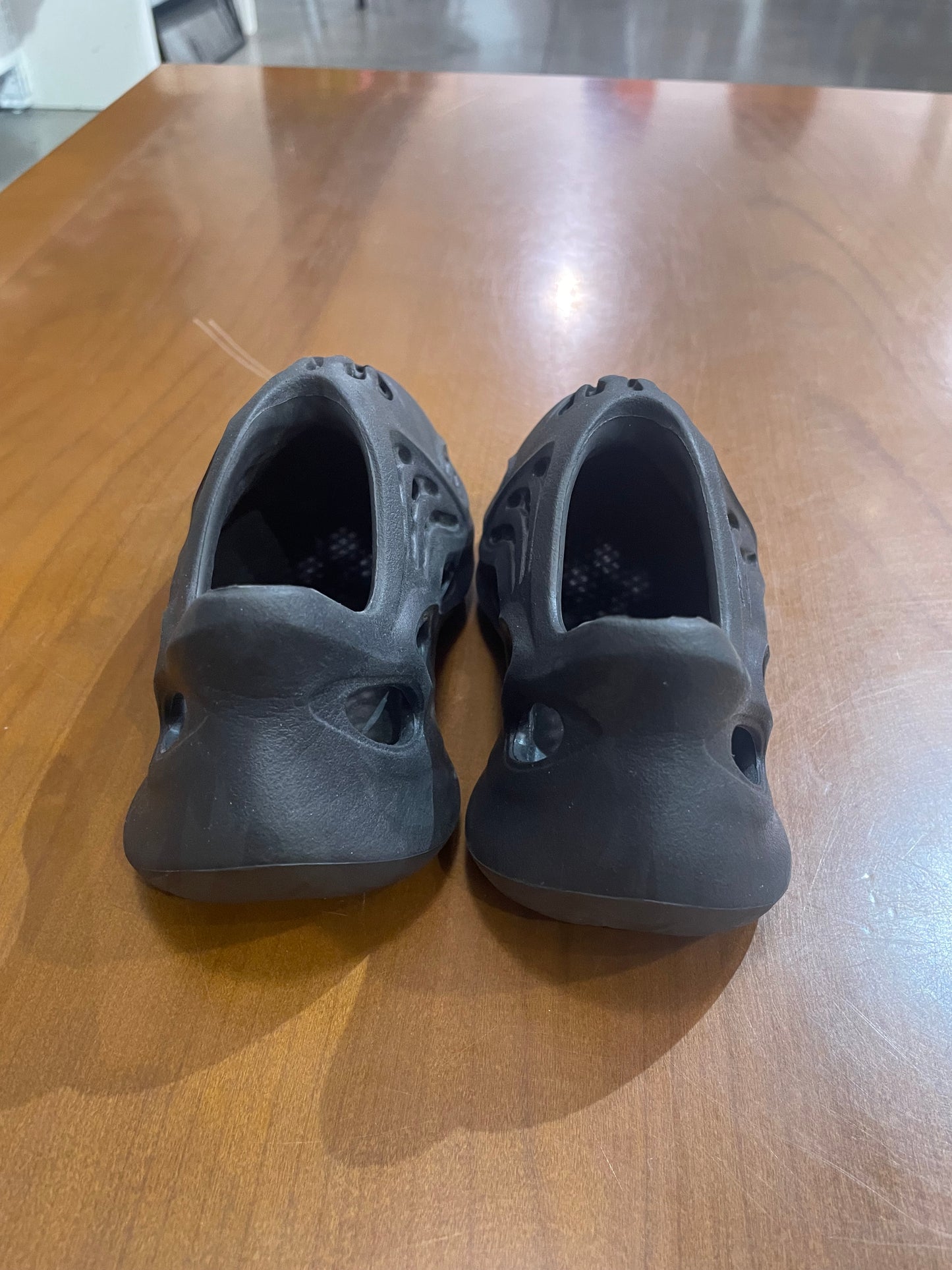 Preowned Yeezy Foam Runner Onyx