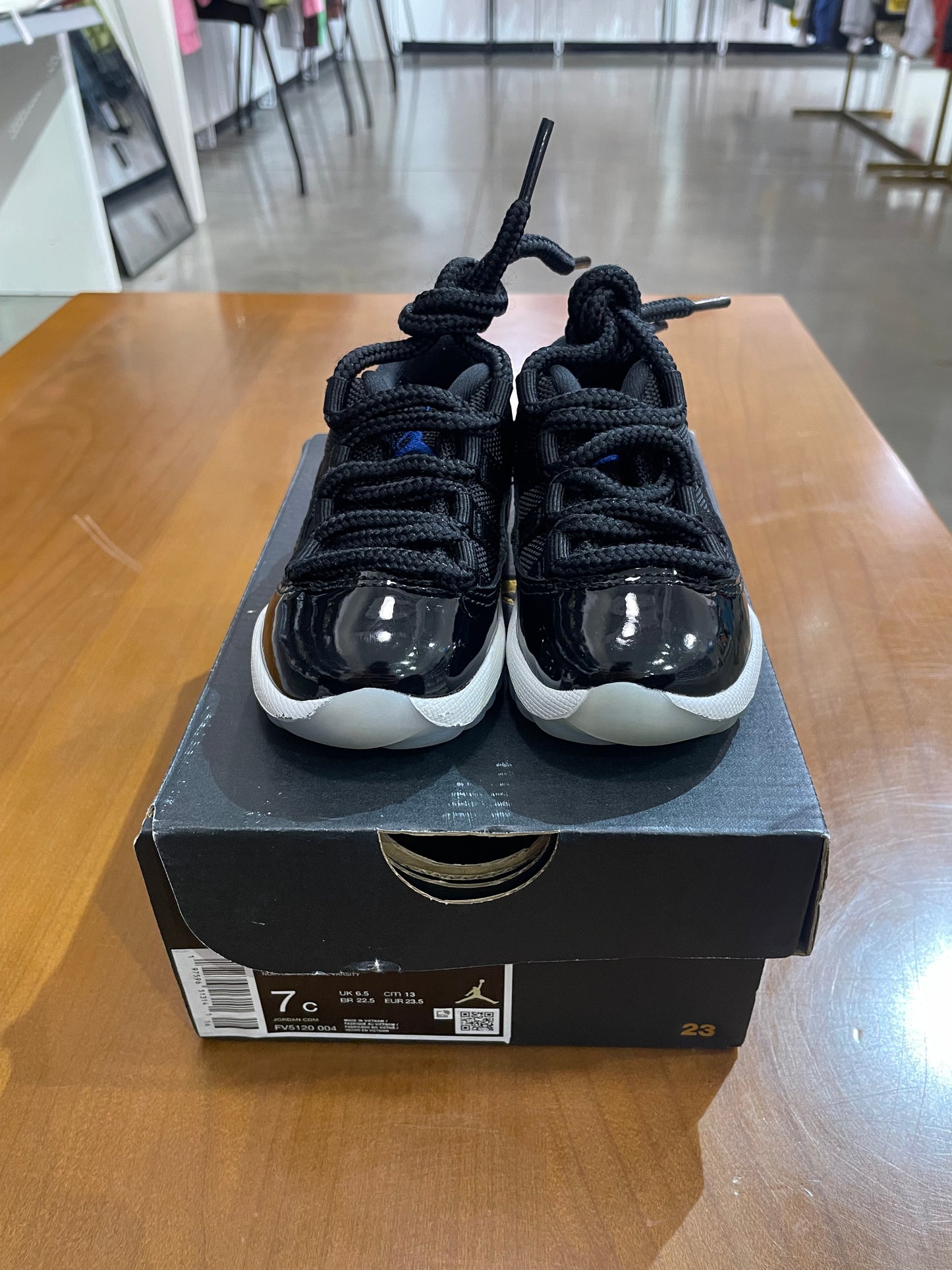 Preowned Air Jordan 11 Low Space Jam