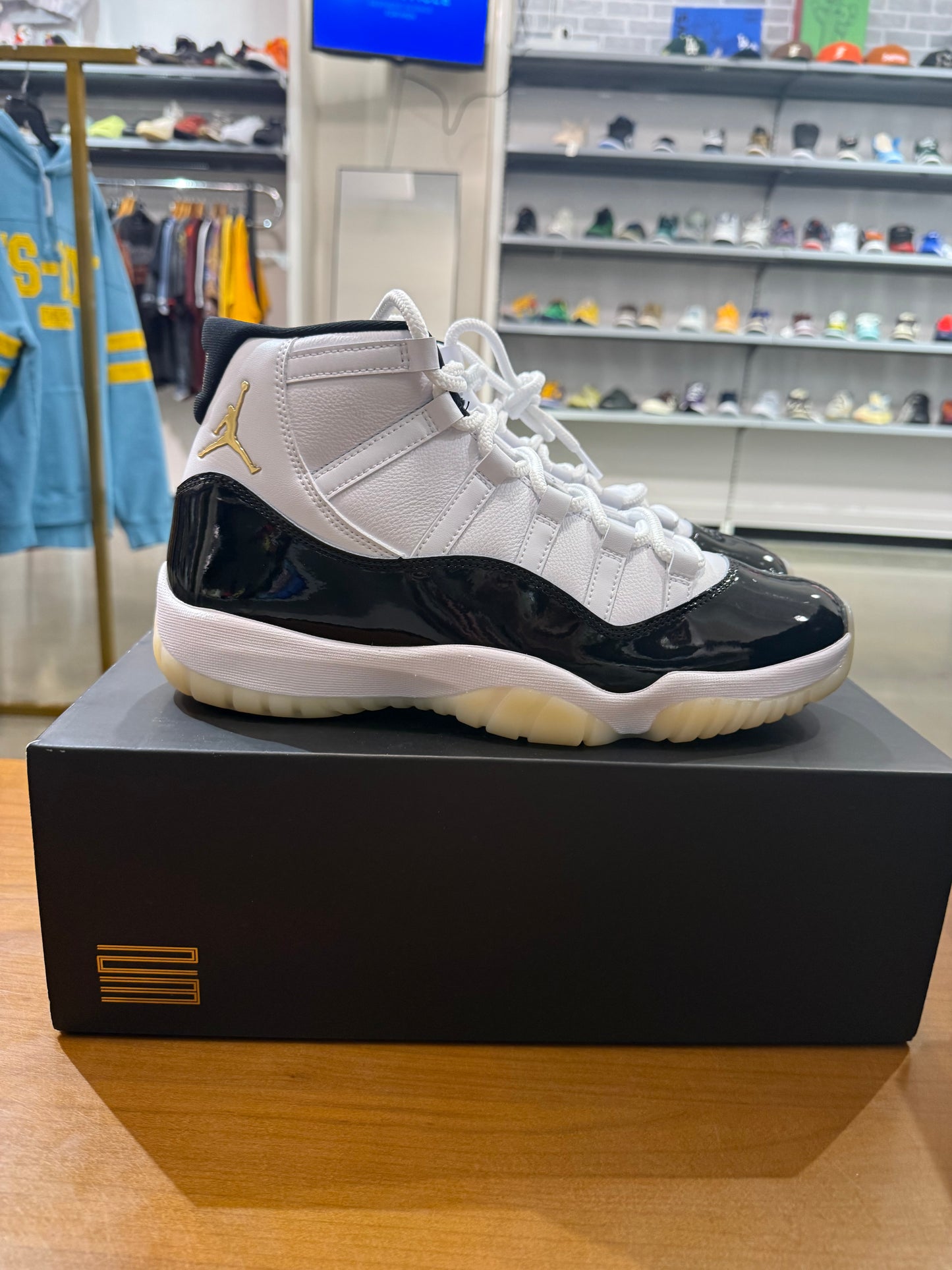 Preowned Air Jordan 11 Gratitude DMP
