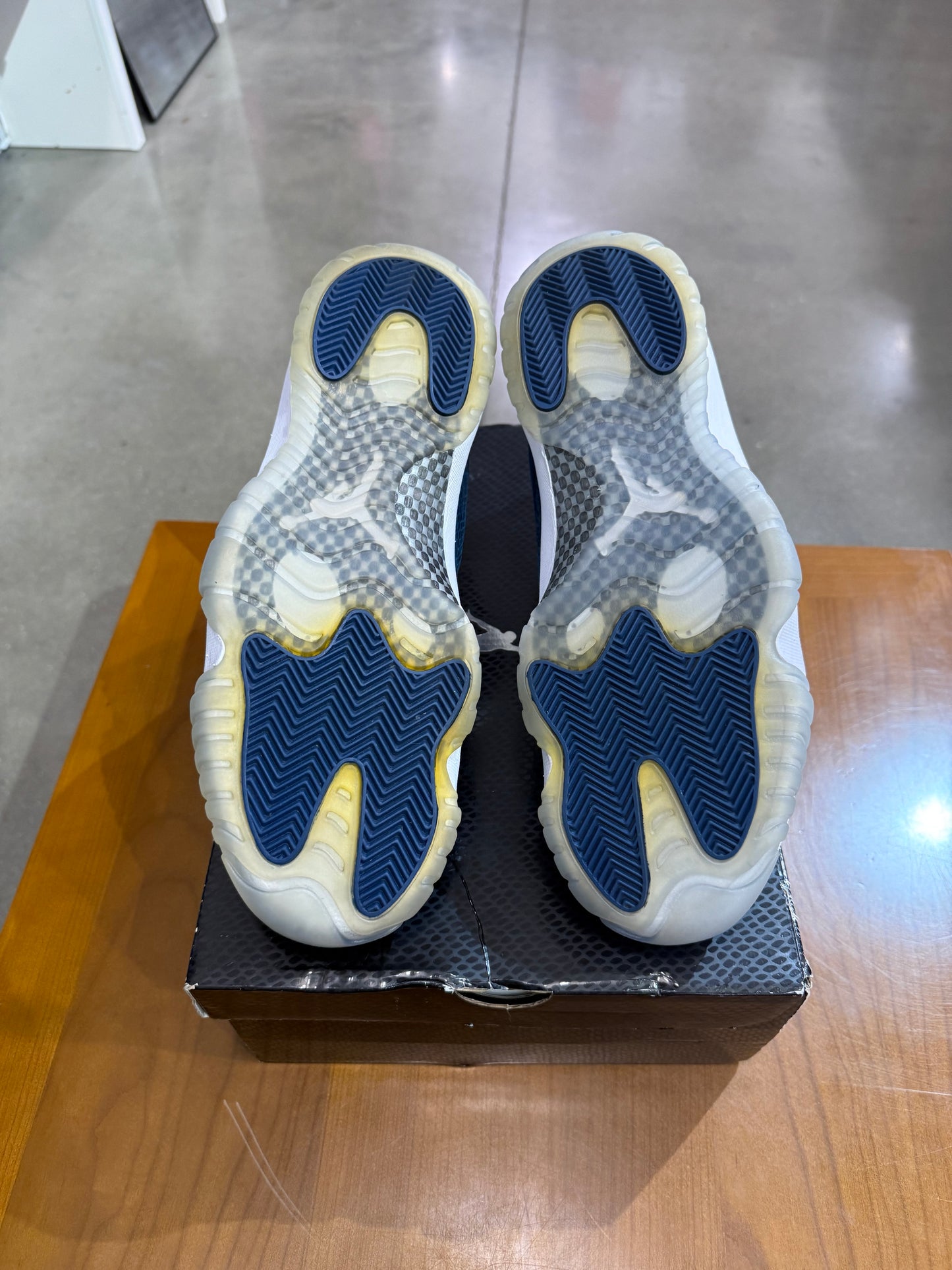 Preowned Air Jordan 11 Low Snakeskin Navy
