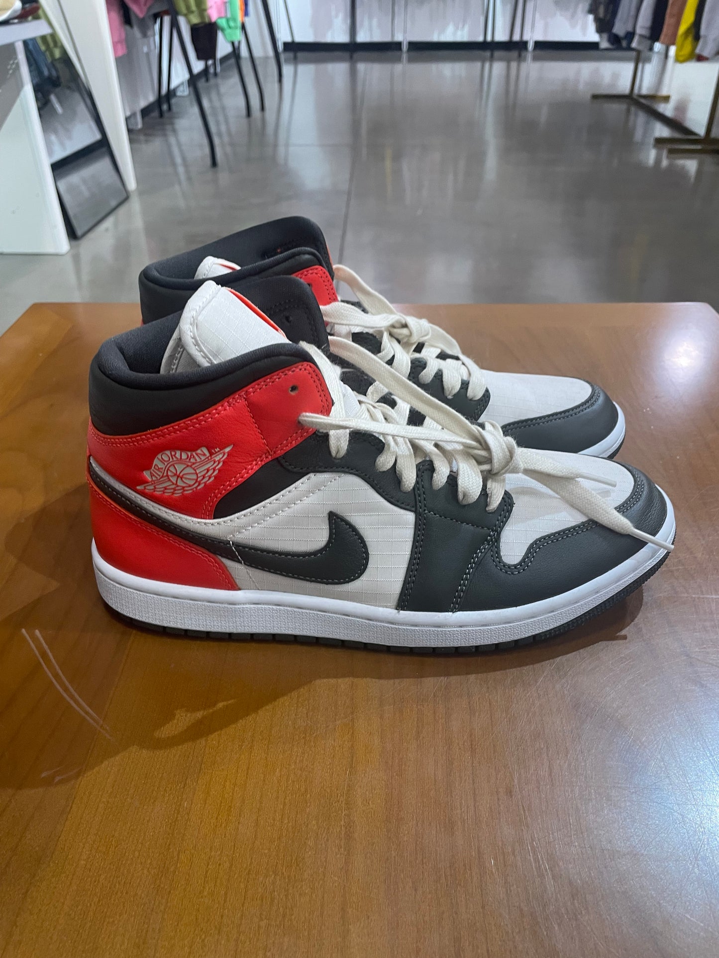 Preowned Air Jordan 1 Mid Newsprint Light Orewood