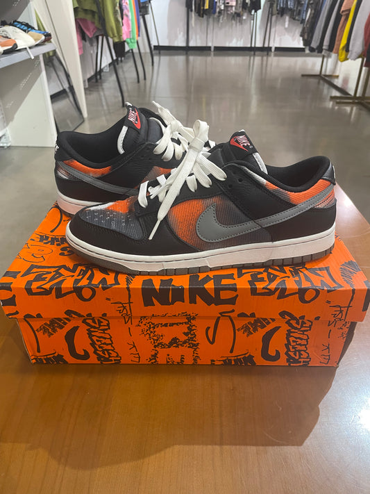 Preowned Nike Dunk Low Graffiti