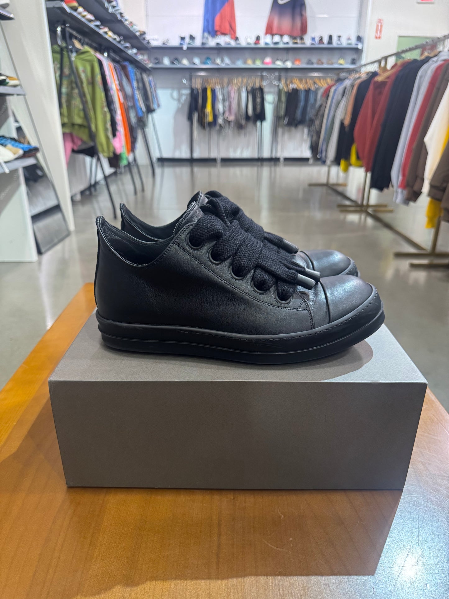 Preowned Rick Owens Lido Jumbo Lace Low Black/Black