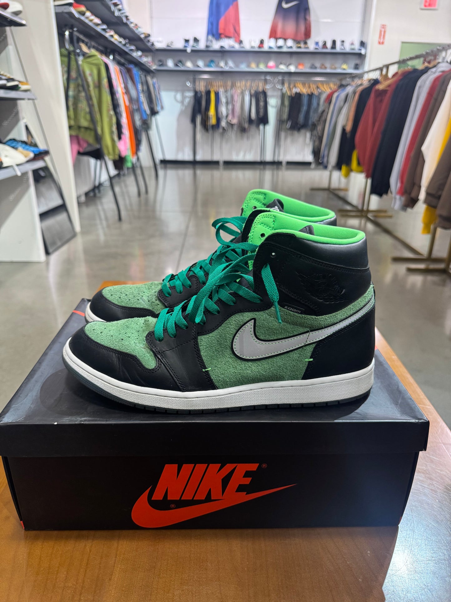 Preowned Air Jordan 1 Zoom Zen Master