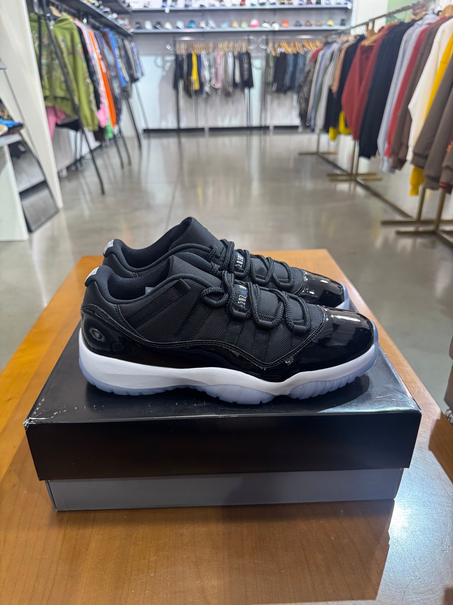 Air Jordan 11 Low Space Jam