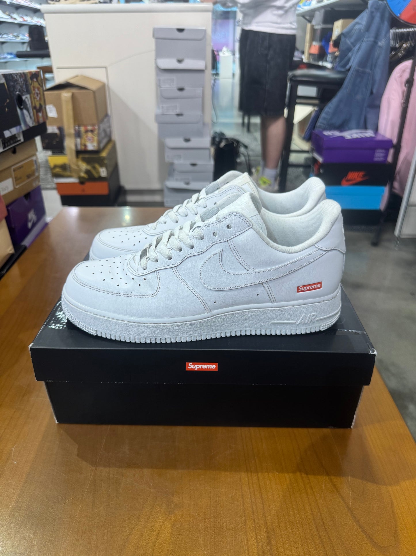 Preowned Supreme Air Force 1 Low White