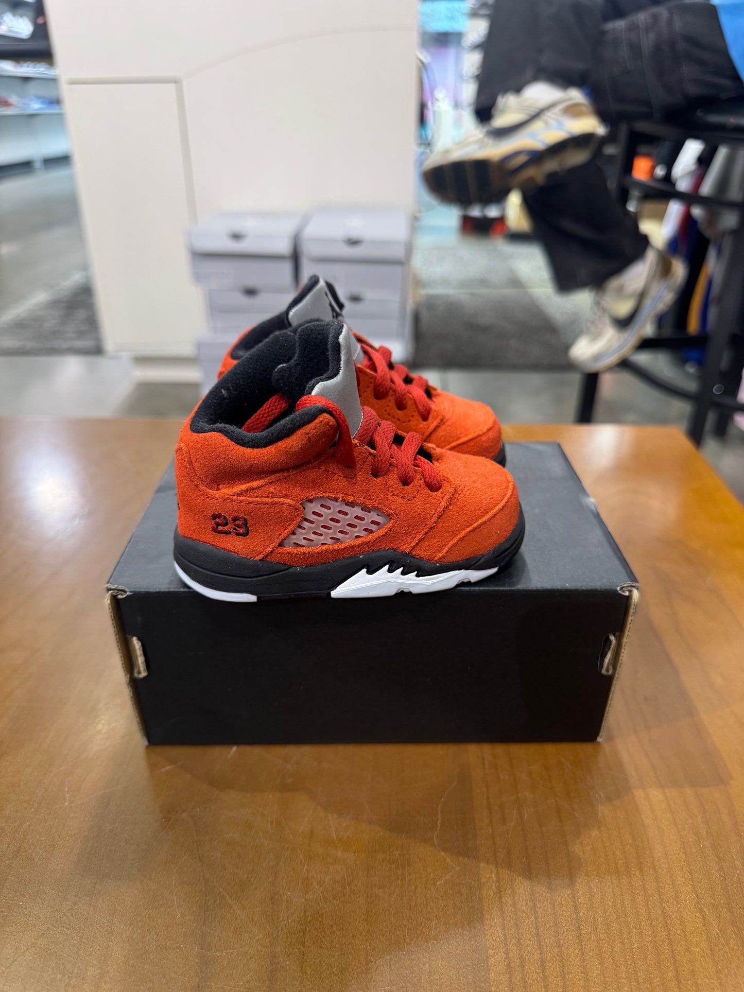Preowned Air Jordan 5 Raging Bull