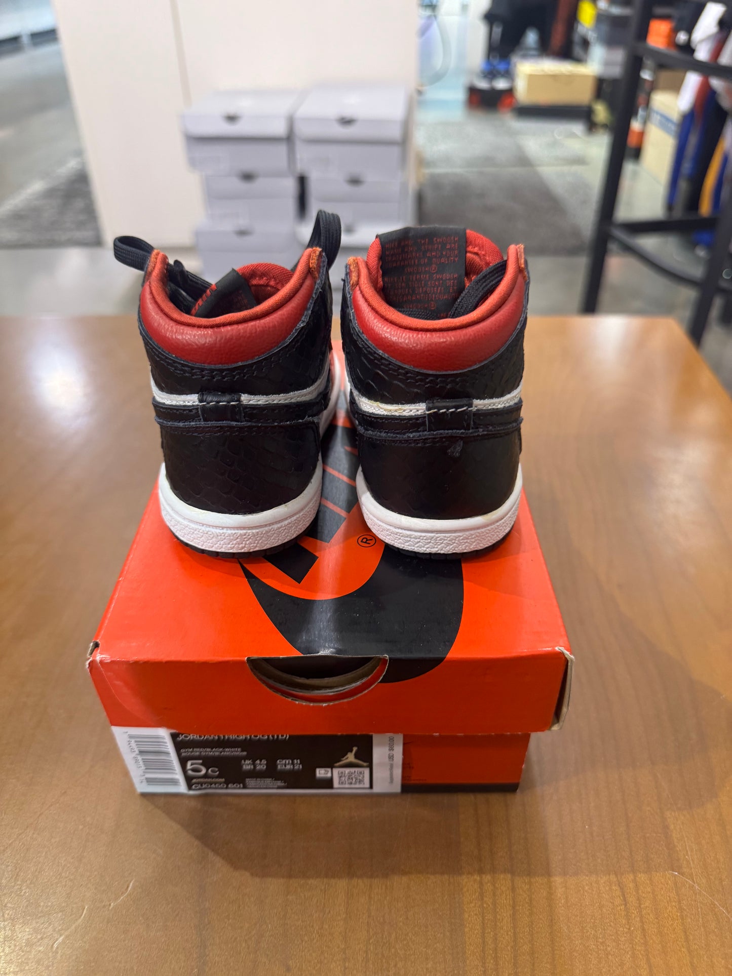 Preowned Air Jordan 1 Satin Snake Chicago