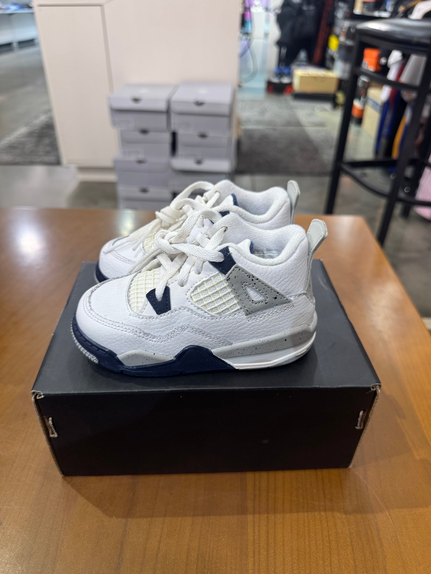 Preowned Air Jordan 4 Midnight Navy