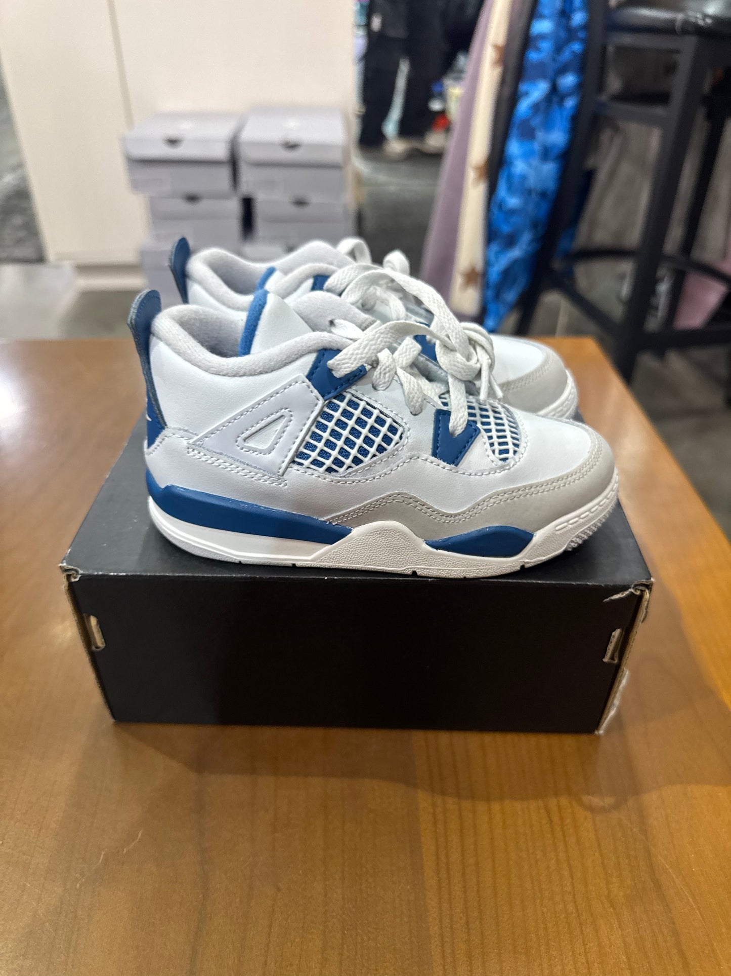 Preowned Air Jordan 4 Military Blue