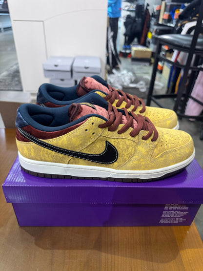 Nike SB Dunk Low City of Cinema