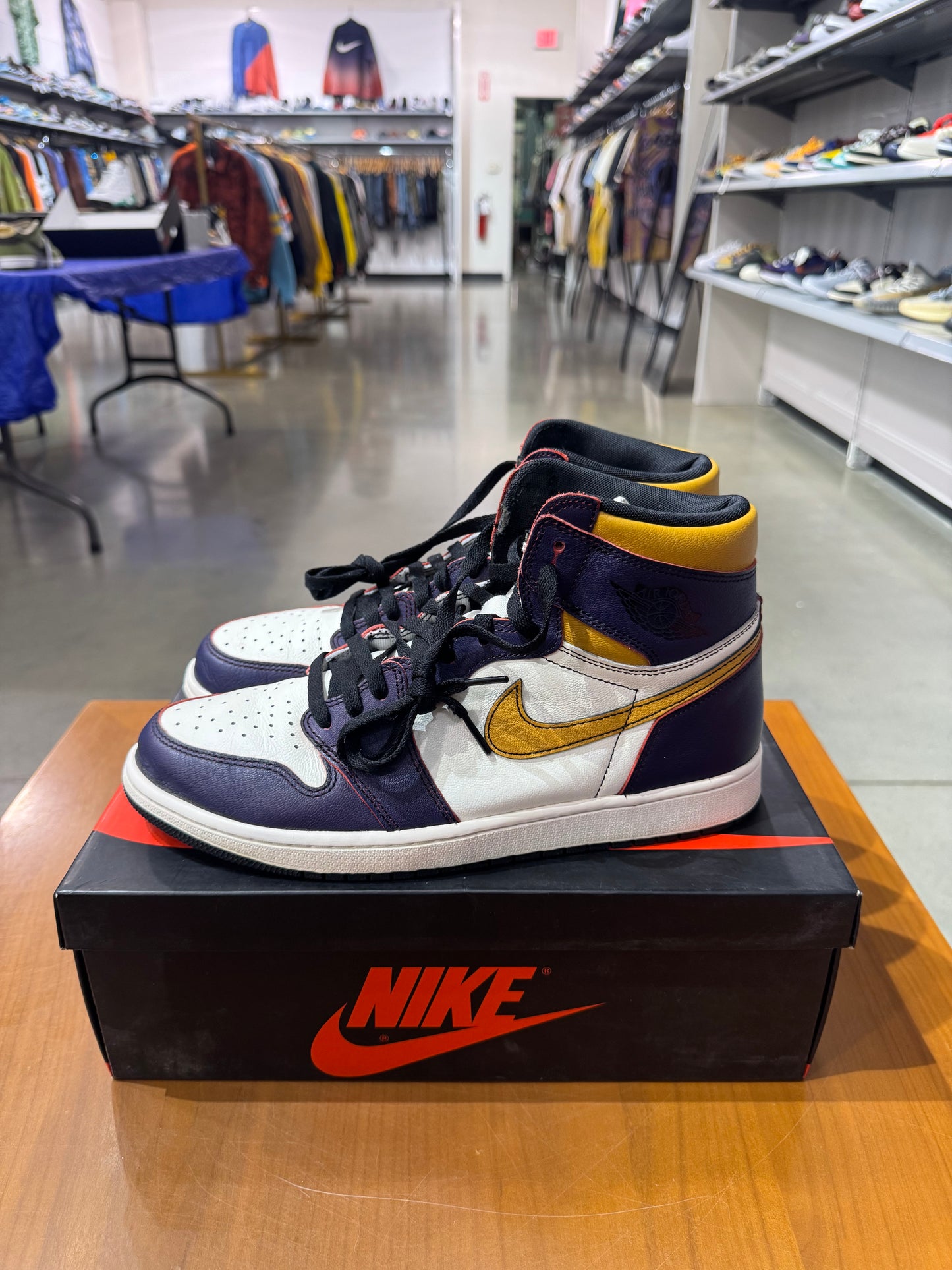 Preowned Air Jordan 1 LA to Chi