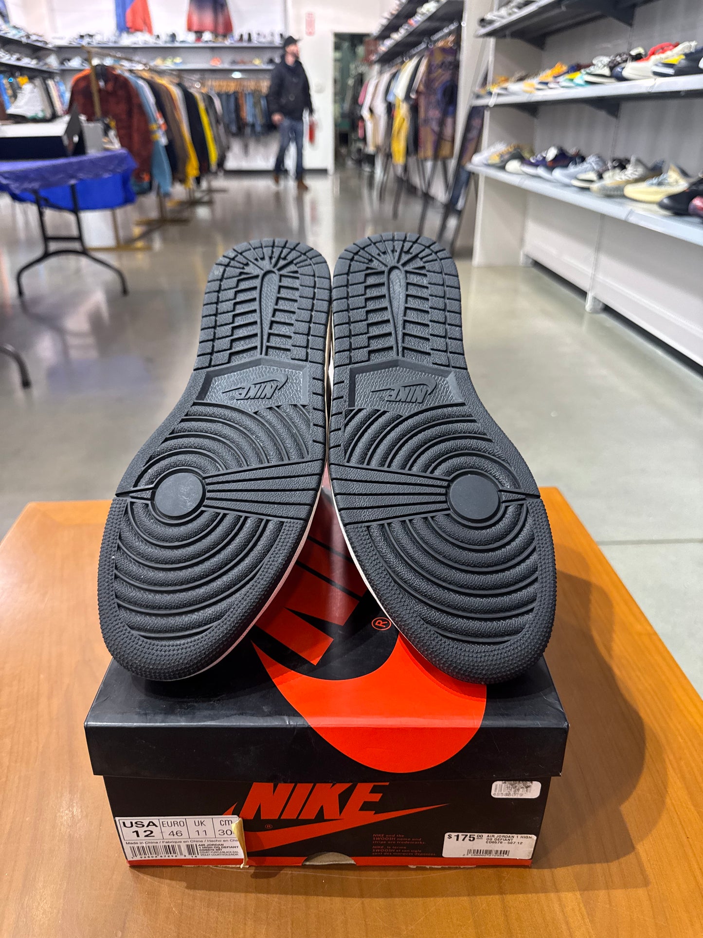 Preowned Air Jordan 1 LA to Chi