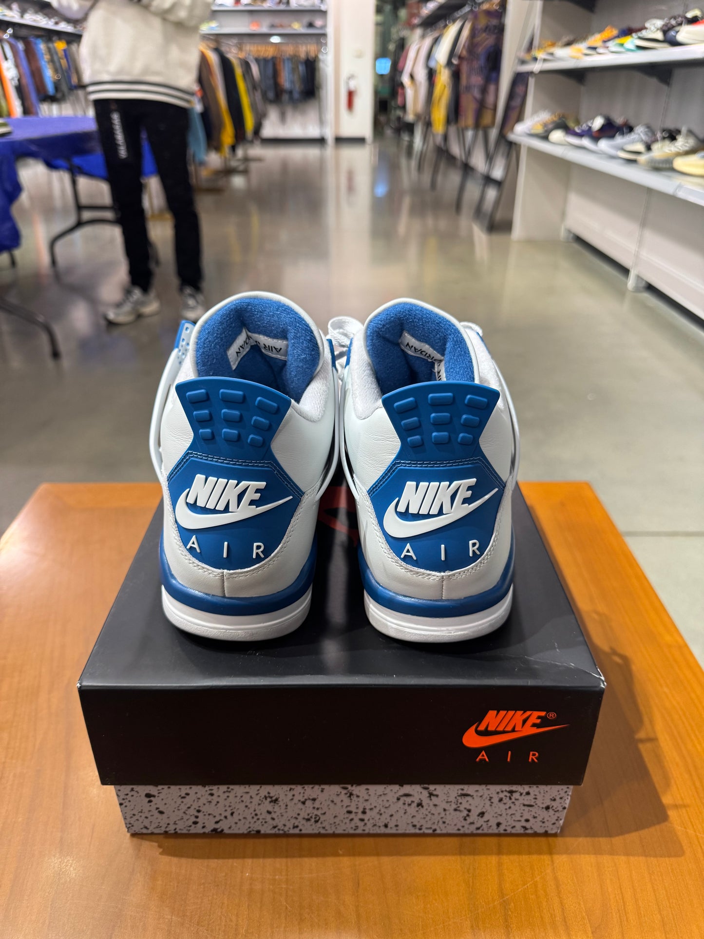 Preowned Air Jordan 4 Military Blue