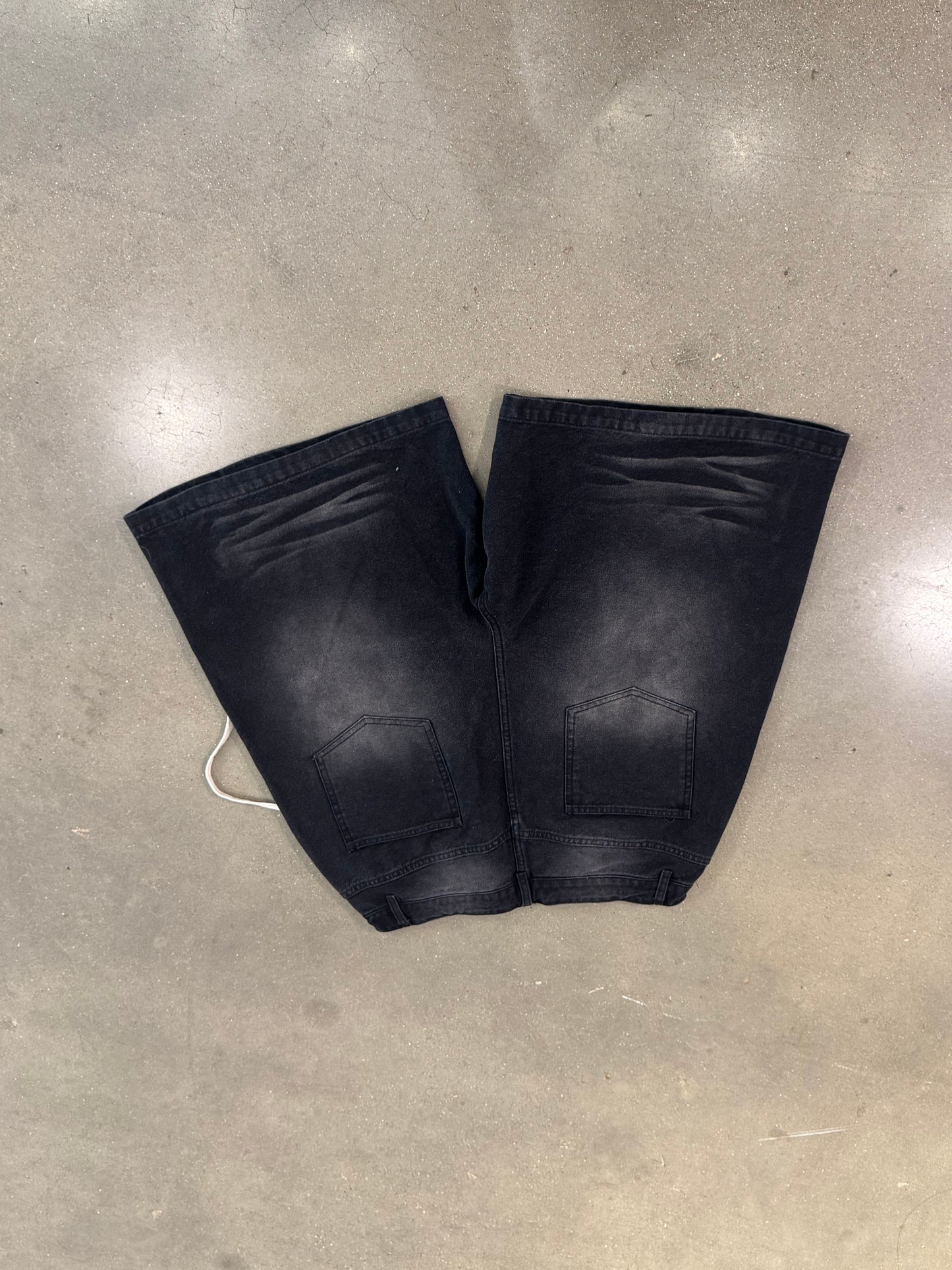 Preowned Vale Jean Shorts Black Patches