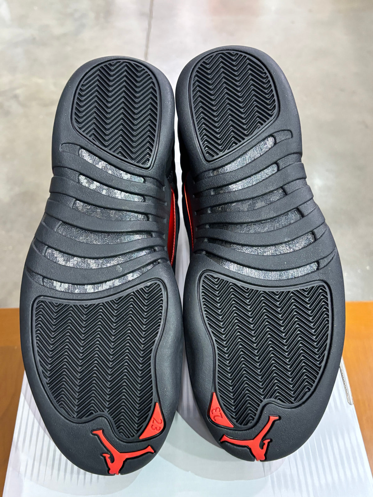 Air Jordan 12 Bloodline