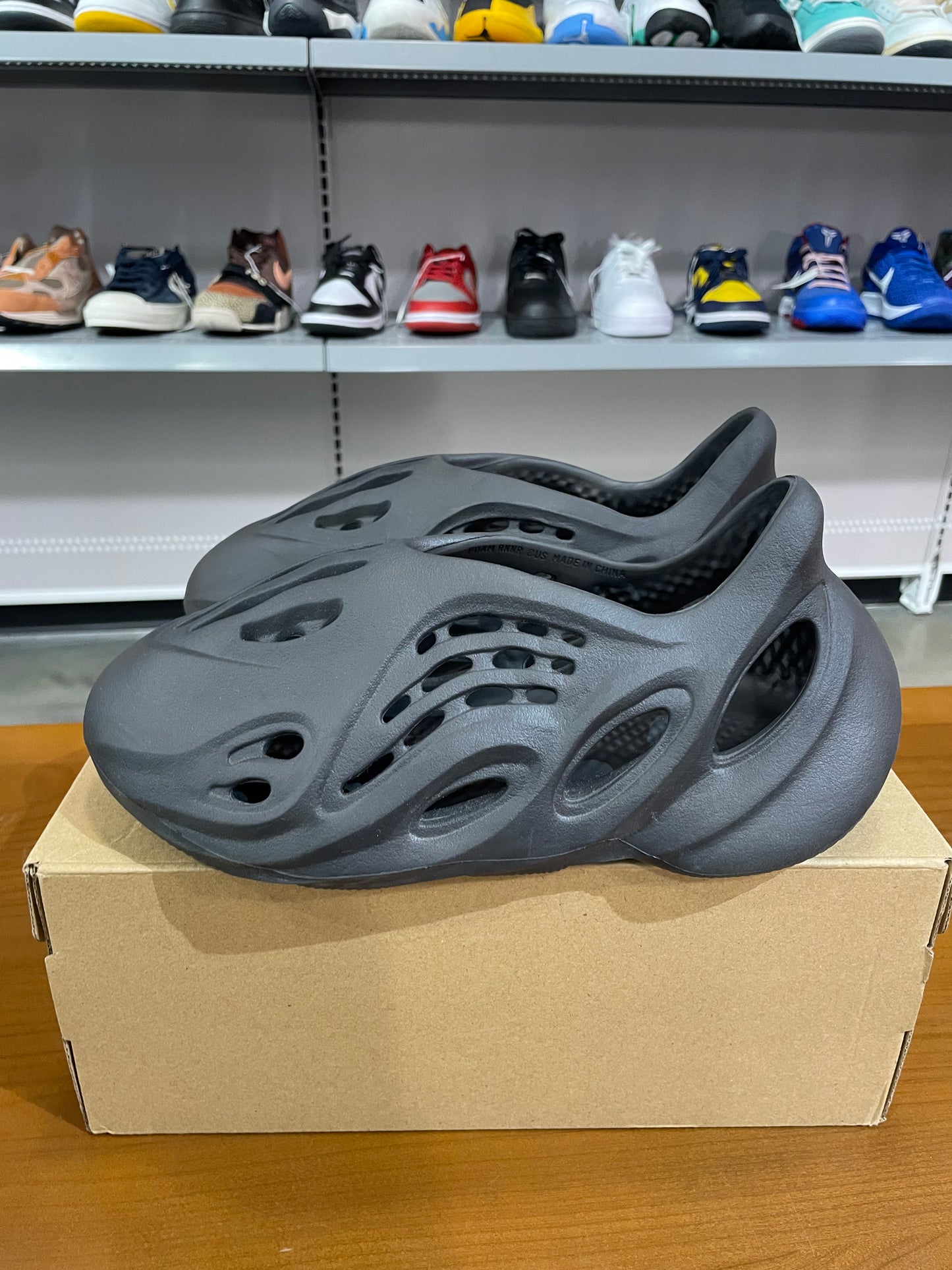 Preowned Yeezy Foam Runner Onyx