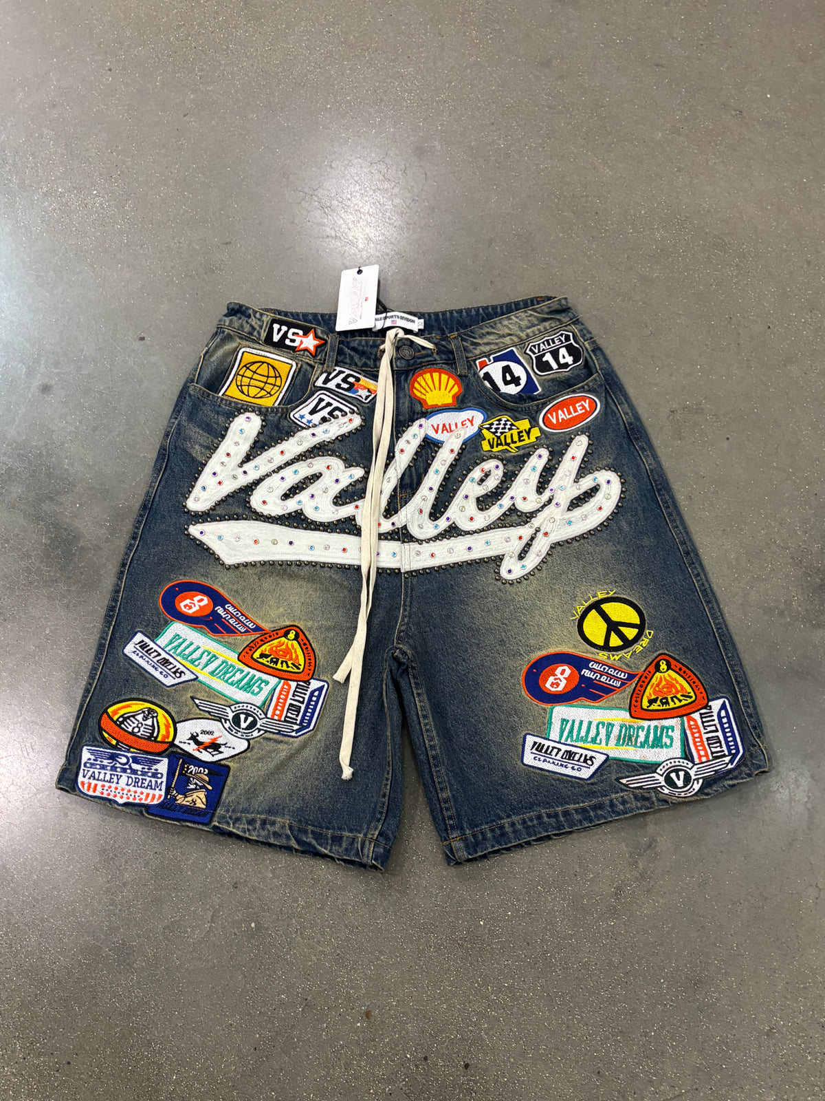 Preowned Vale Forever Black 1980s Jorts Black/Wash