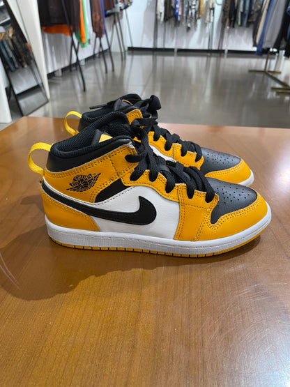 Preowned Air Jordan 1 Mid Taxi