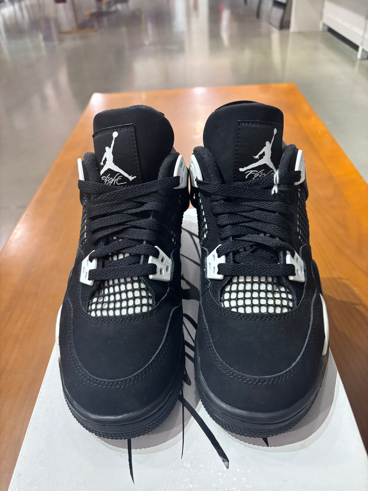 Preowned Air Jordan 4 White Thunder