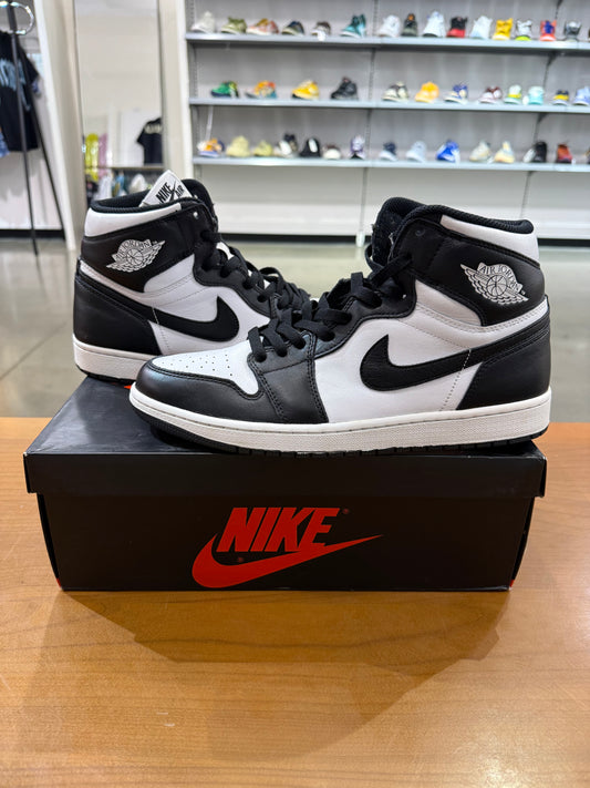 Preowned Air Jordan 1 Black White