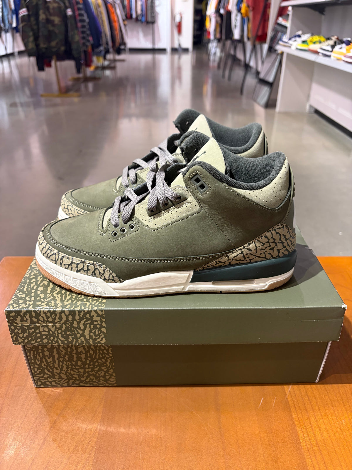 Preowned Air Jordan 3 Family Affair