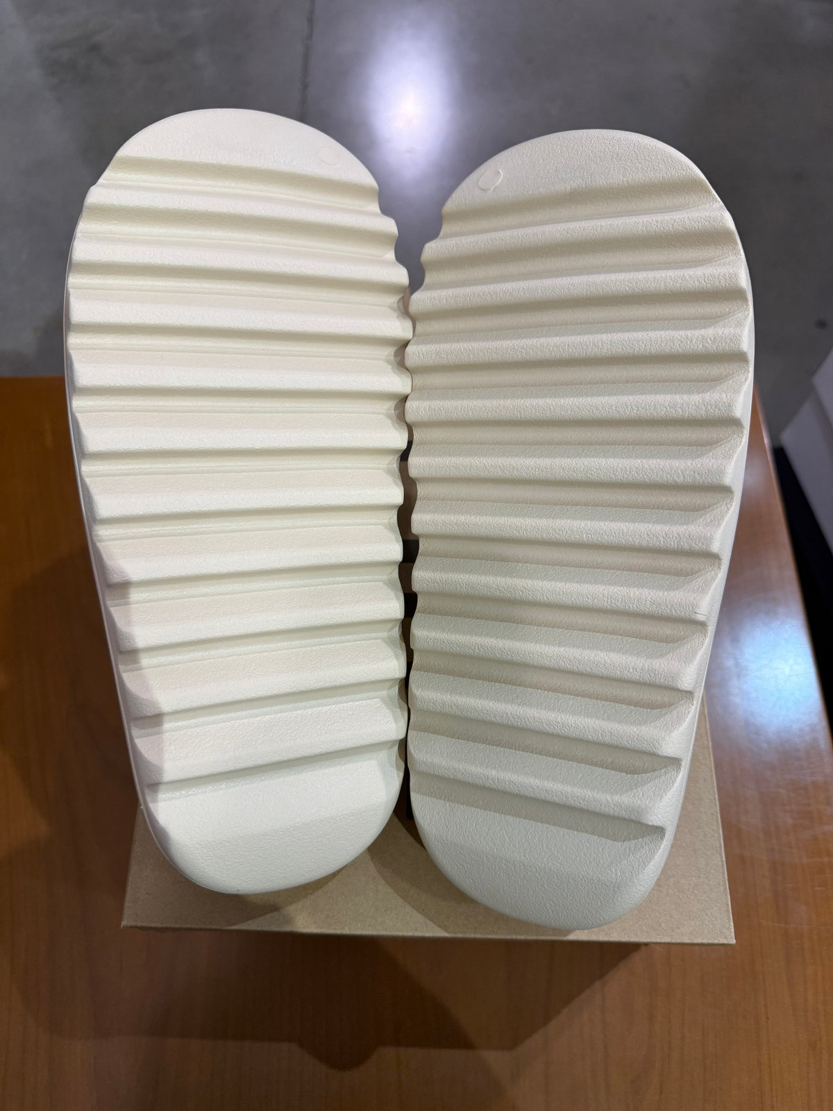 Adidas Yeezy Slide Bone