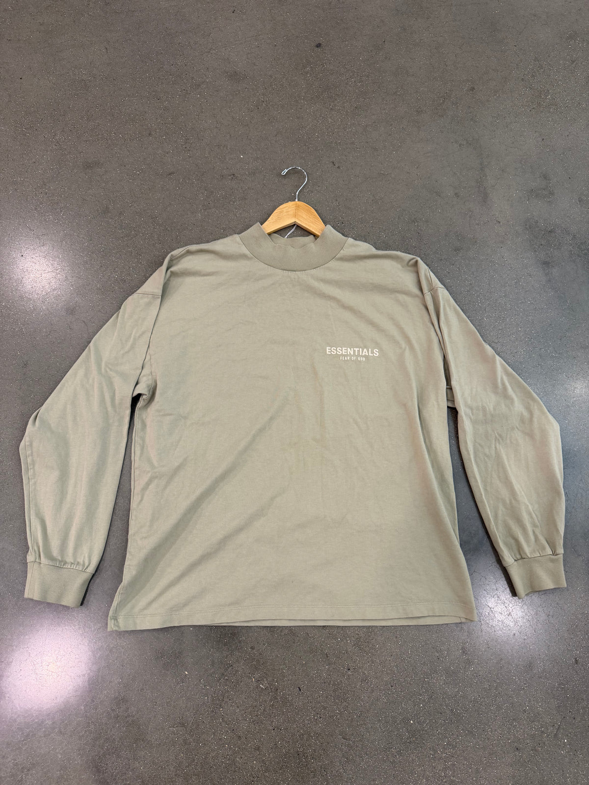 PREOWNED Essentials Fear Of God Logo Longsleeve Crew Grey SIZE M