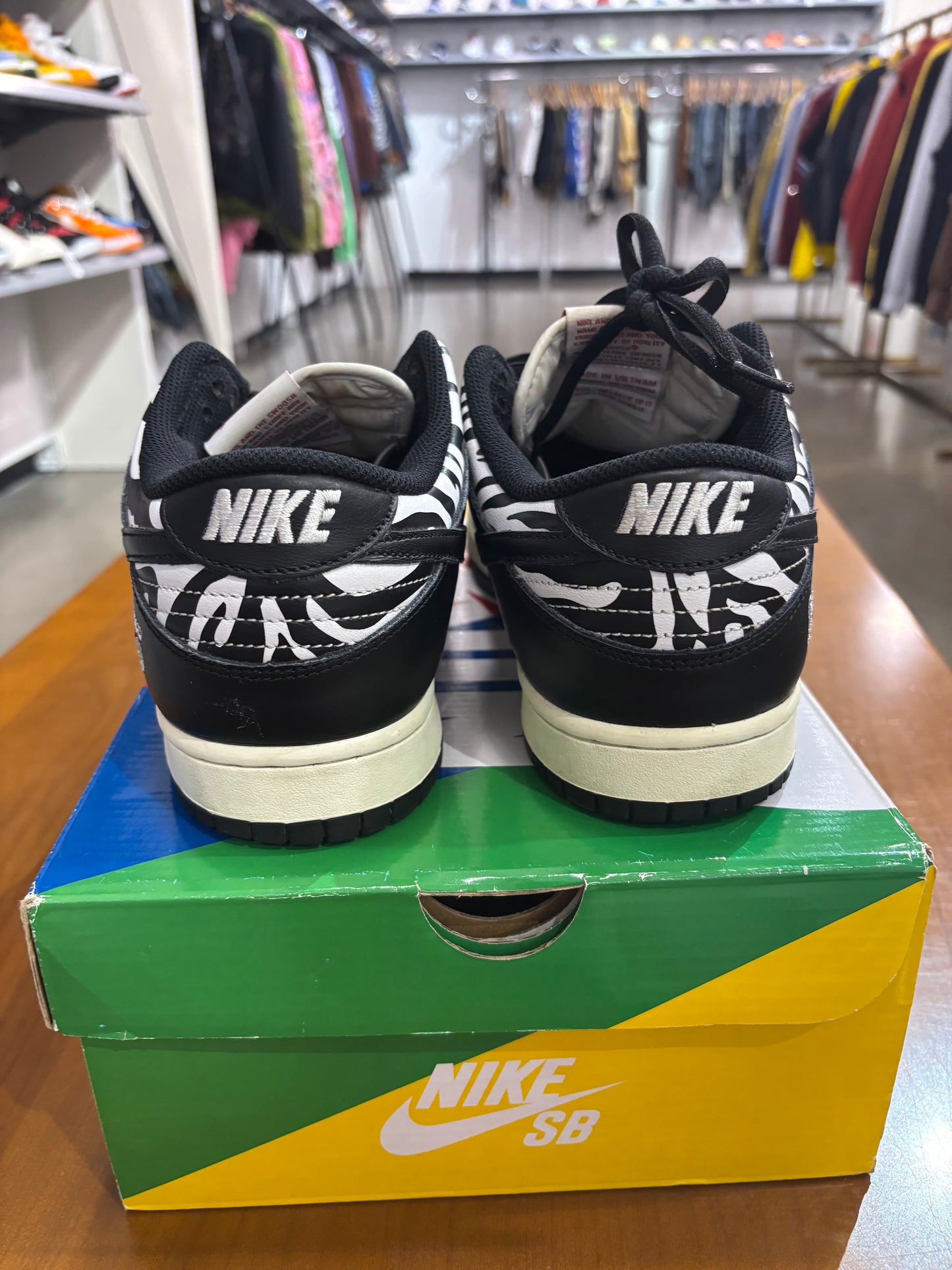Preowned Nike Dunk Low Quartersnacks Zebra