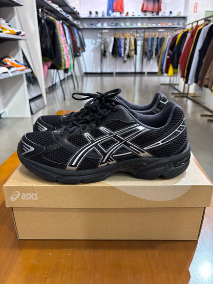 Preowned Asic 1130 Black Silver
