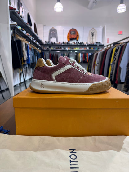 Preowned Louis Vuitton Tilted Sneaker 1AKN74