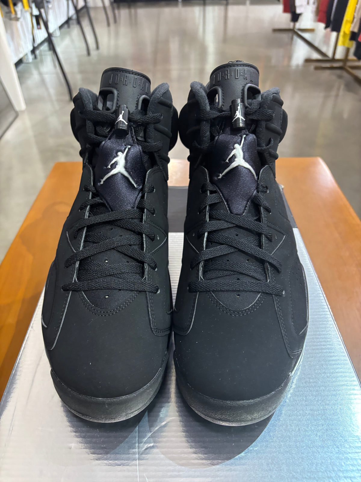 Air Jordan 6 Chrome