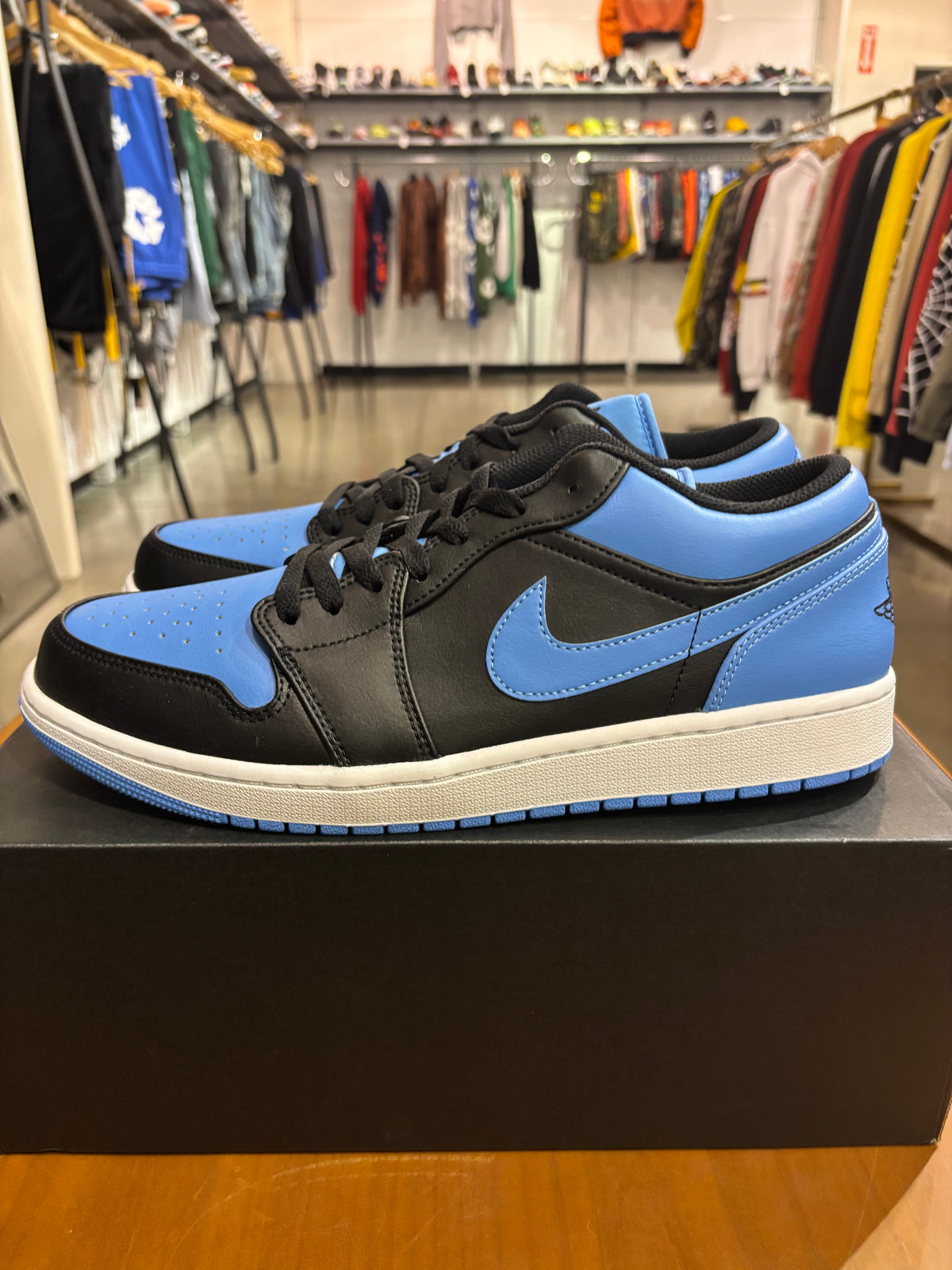 Air Jordan 1 Low Black University Blue
